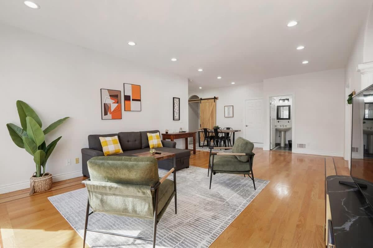 Spacious 3br, One And A Half Bath 2nd Floor In Apartment San Francisco