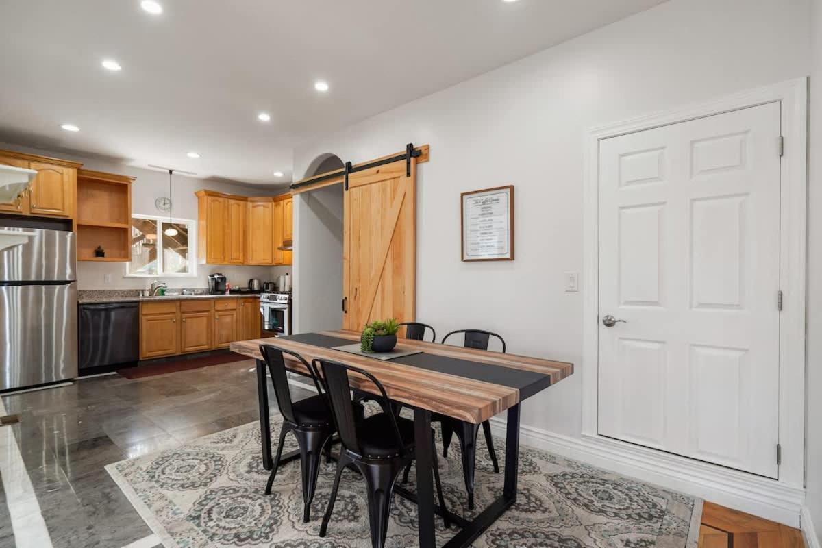 Spacious 3br, One And A Half Bath 2nd Floor In Apartment