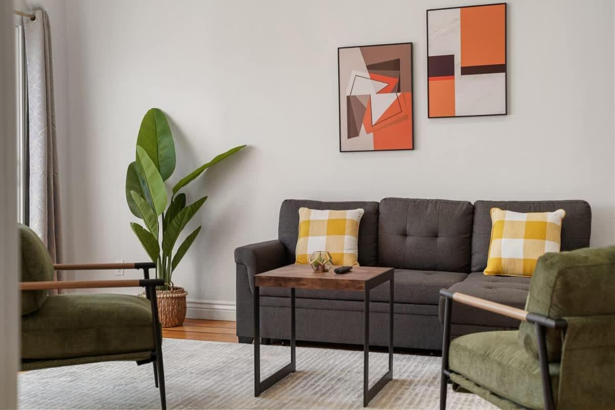 Spacious 3br, One And A Half Bath 2nd Floor In Apartment San Francisco